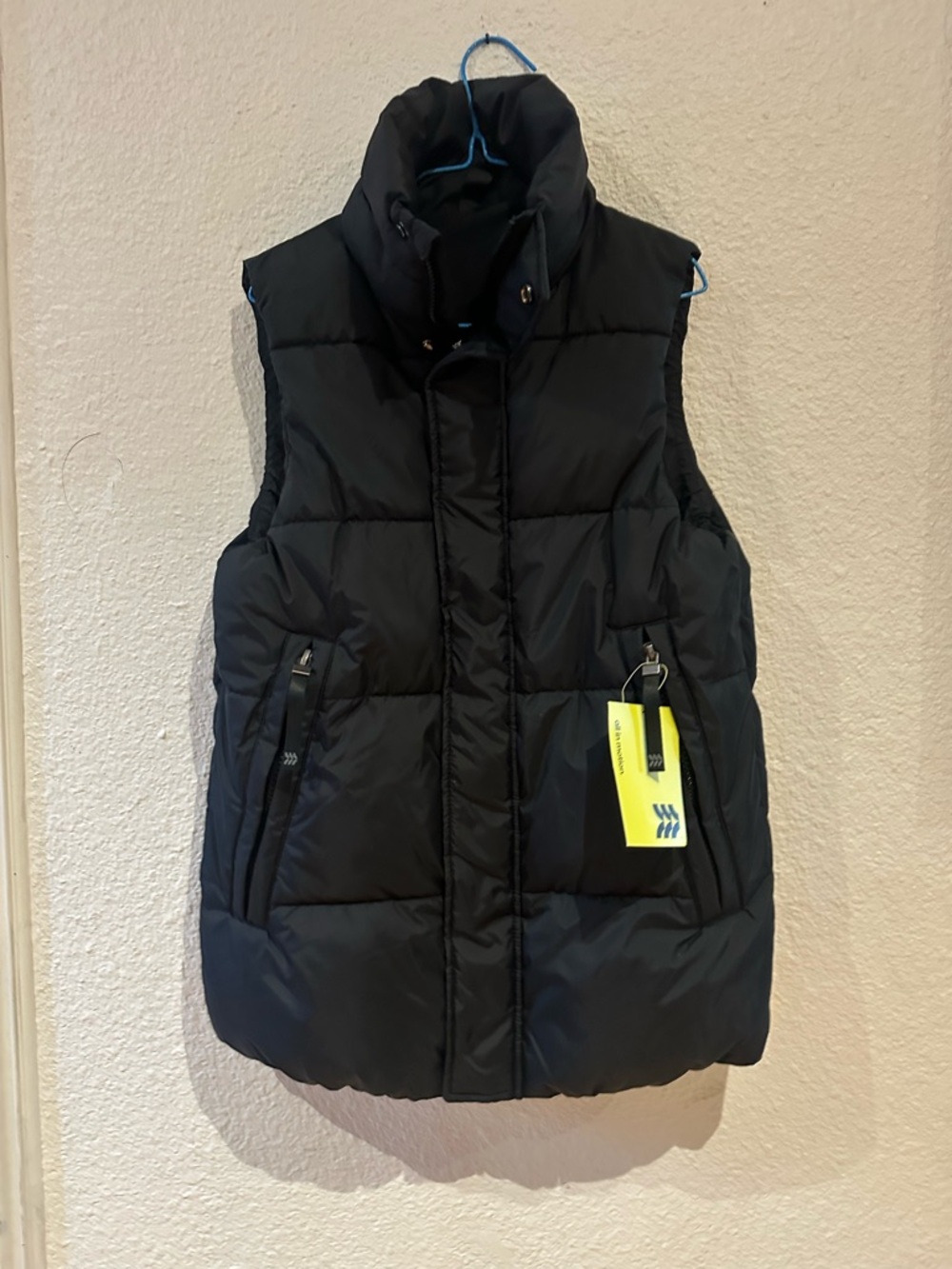 all in motion Black Puffer Vest